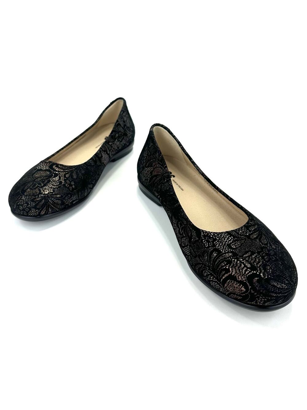 Munro American Women Classic Loafer Size 6.5 Navy Blue Leather Arch Support